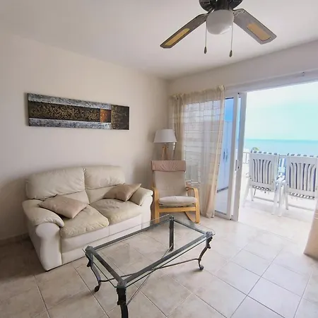 Marjon - The Views, Gigantes Acantilado de los Gigantes