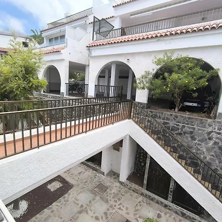 Marjon - The Views, Gigantes Lejlighed