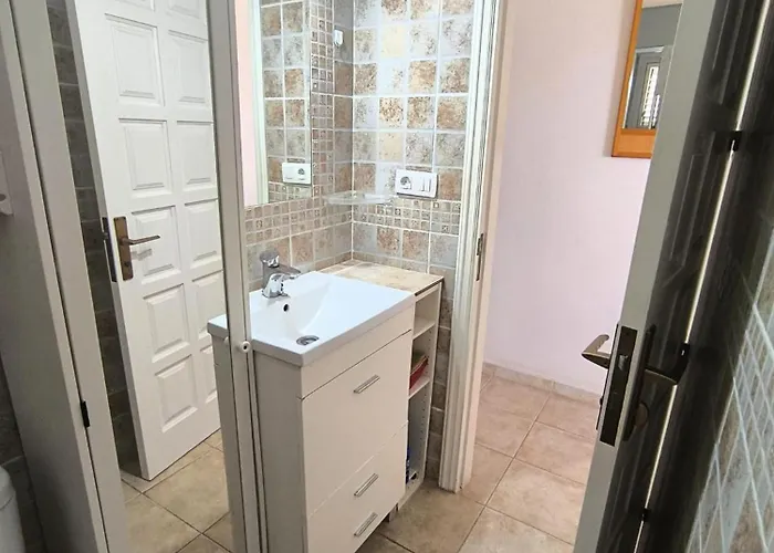 Marjon - The Views, Gigantes Acantilado de los Gigantes